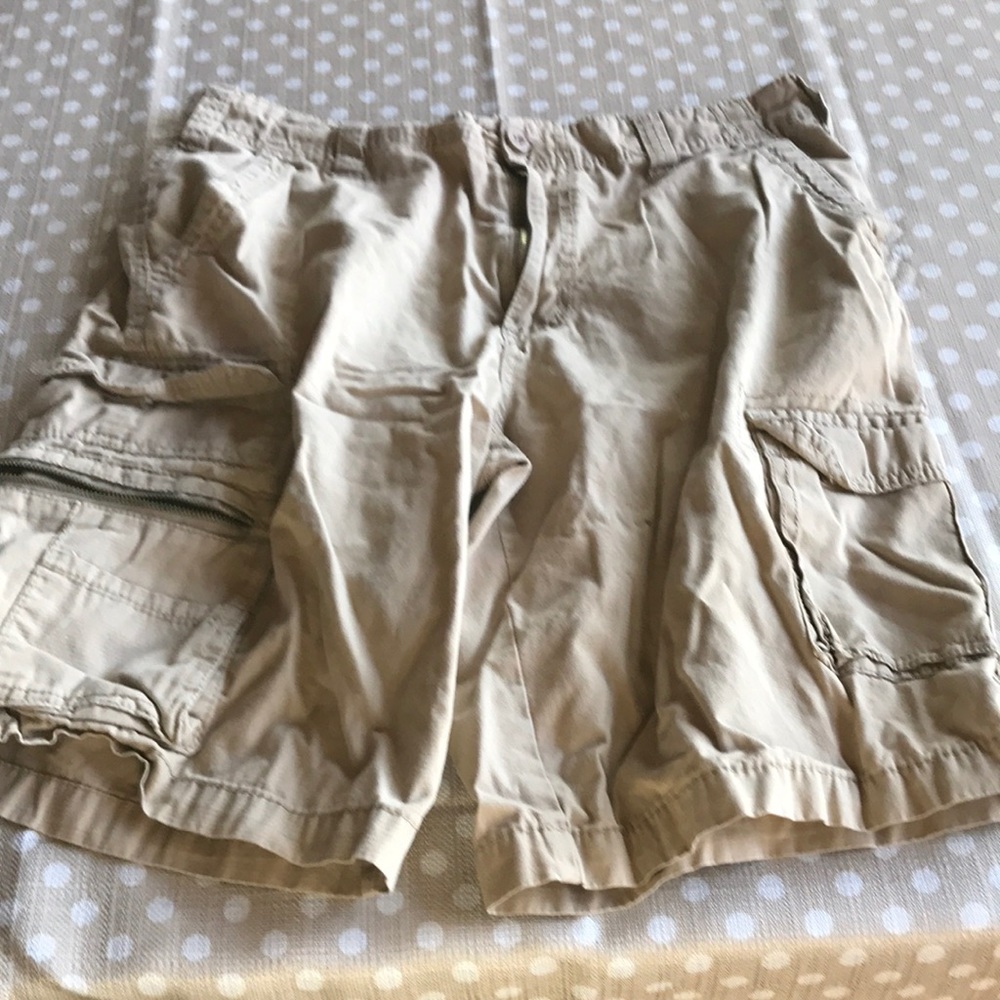 Nike air walk  light weight cargo shorts.